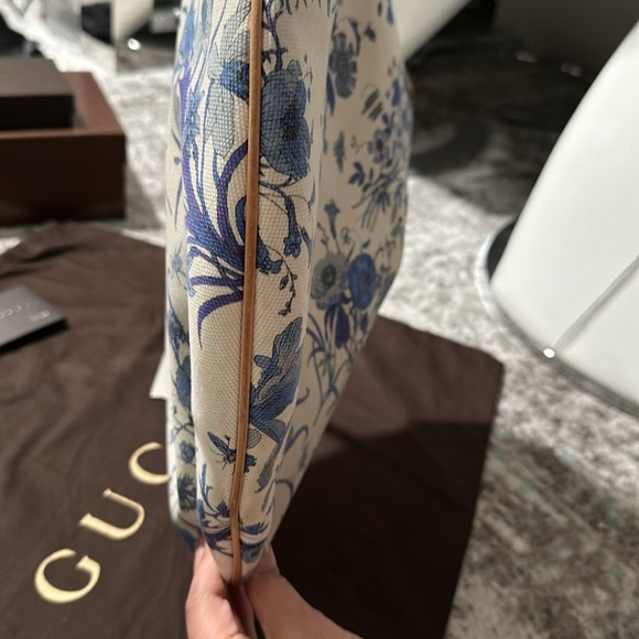 Vintage Gucci Flora Wave Hobo Bag w/ Horsebit Shoulder Detail - Picture 8 of 14